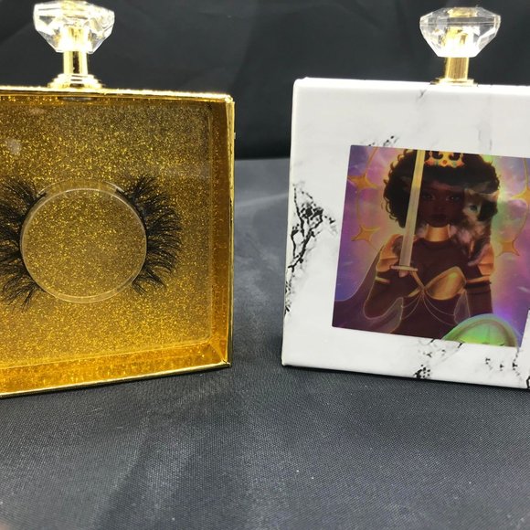 High Quality Reusable Natural Premium Strip Lashes 15mm - Picture 2 of 4